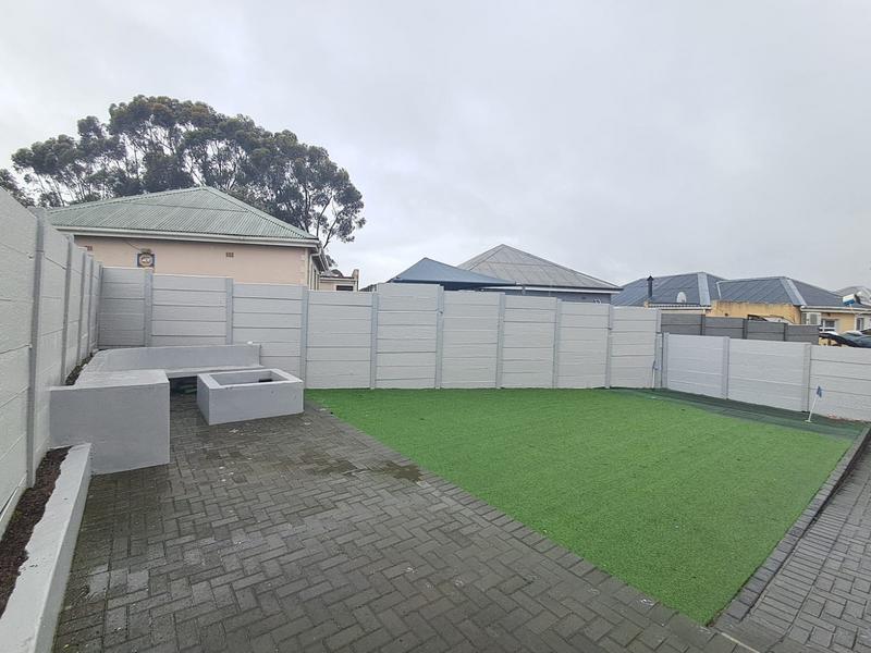 To Let 2 Bedroom Property for Rent in Brackenfell Western Cape